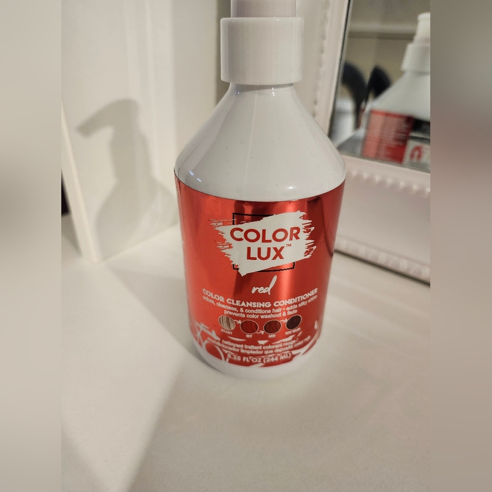 Red Cleansing Conditioner Color LUX